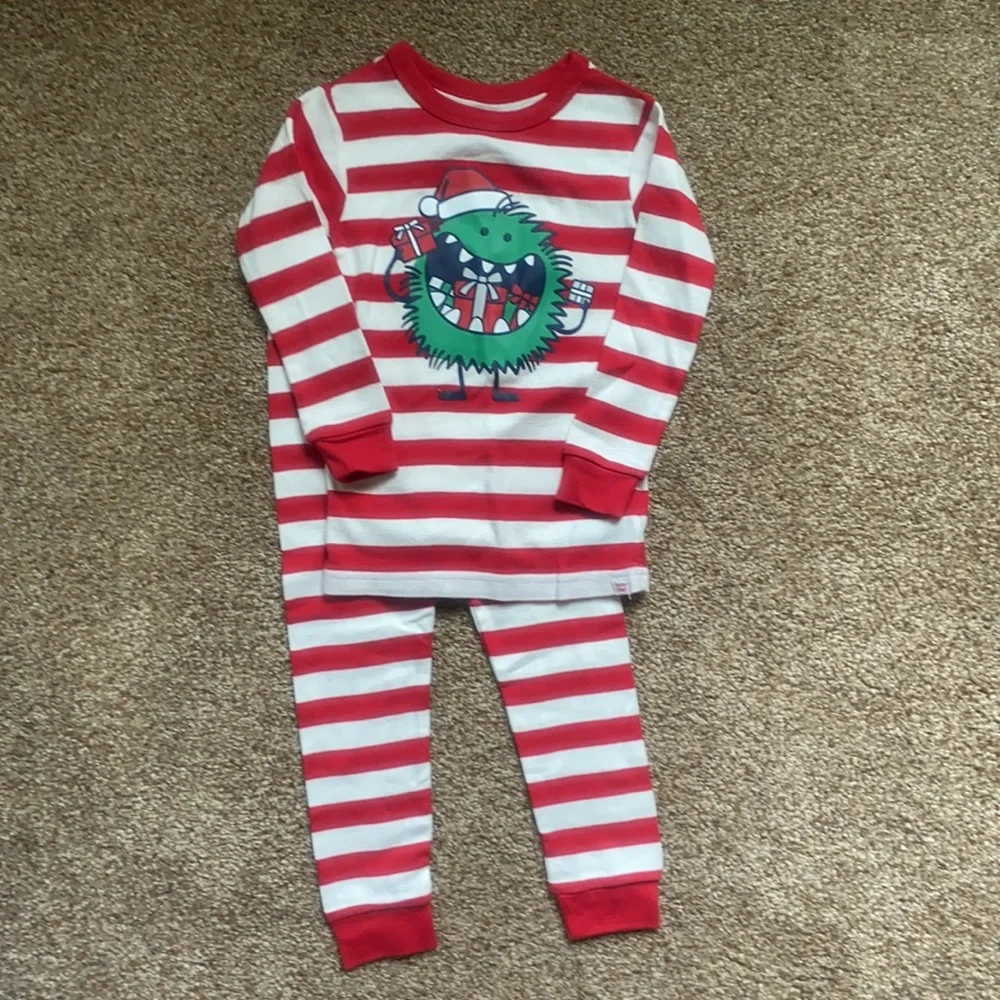 NWOT 2t Gap Christmas pjs. Red / white striped.